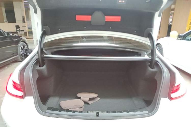 Used BMW 3 Series 2023 325Li M Sport Package Trunk