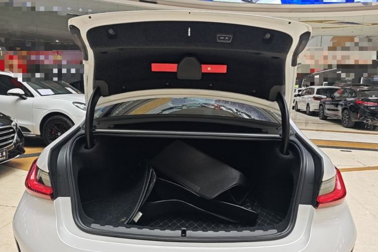 Used BMW 3 Series 2023 325Li M Sport Package Trunk