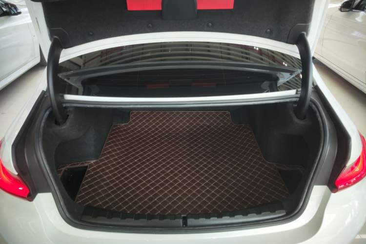 Used BMW 3 Series 2023 325Li M Sport Package Trunk