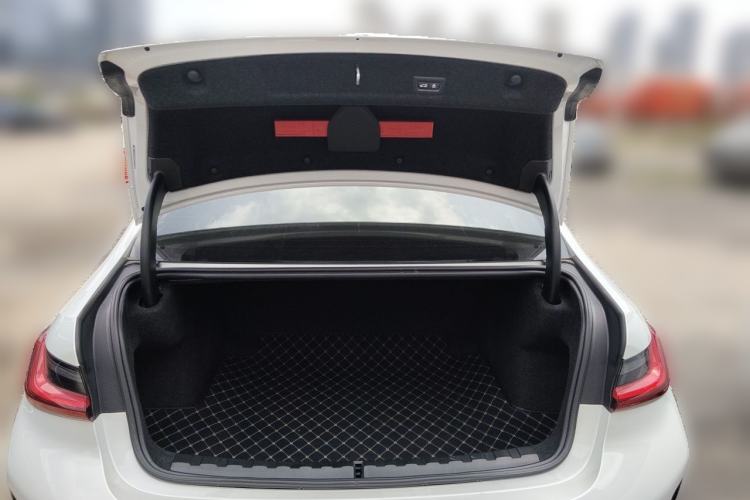 Used BMW 3 Series 2023 325Li M Sport Package Trunk