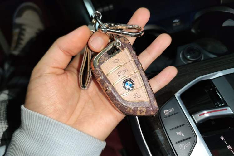 Used BMW 3 Series 2023 325Li M Sport Package Vehicle Key