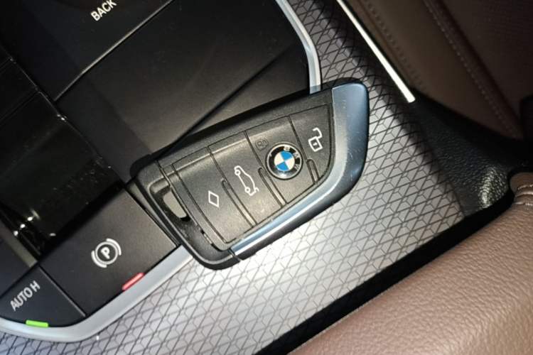 Used BMW 3 Series 2023 325Li M Sport Night Edition Package Vehicle Key