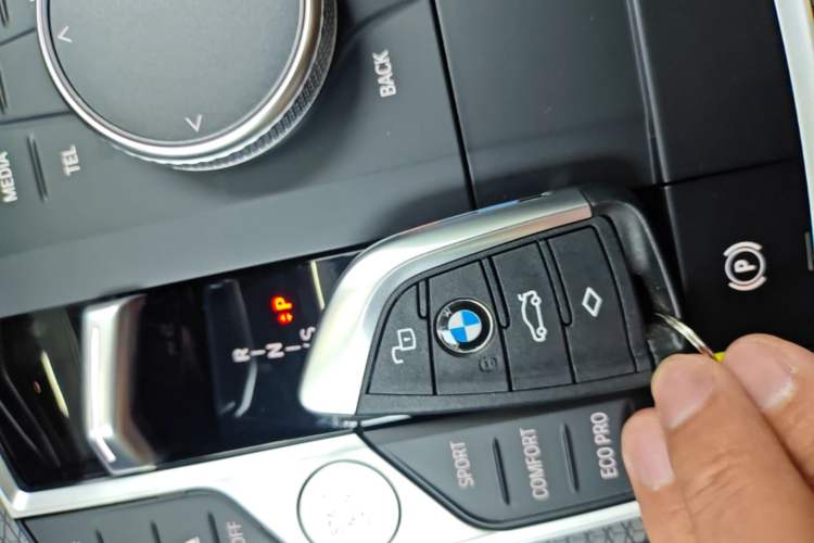 Used BMW 3 Series 2023 325i M Sport Night Edition Package Vehicle Key