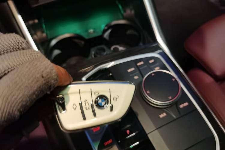 Used BMW 3 Series 2023 325Li M Sport Package Vehicle Key