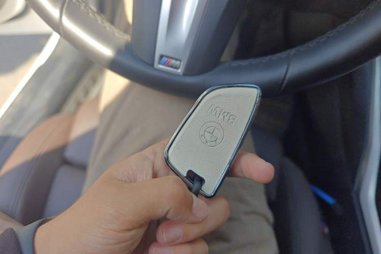 Used BMW 3 Series 2023 325Li M Sport Package Vehicle Key