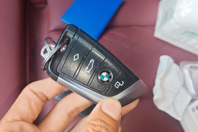 Used BMW 3 Series 2023 325Li M Sport Package Vehicle Key