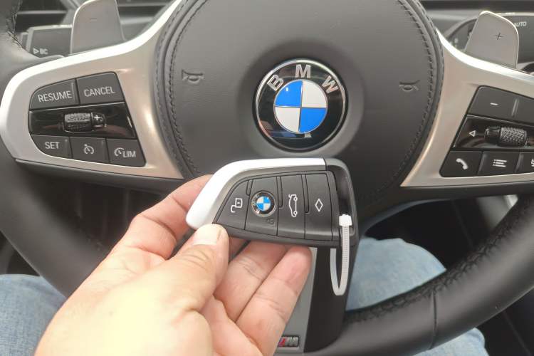 Used BMW 3 Series 2023 325Li M Sport Package Vehicle Key