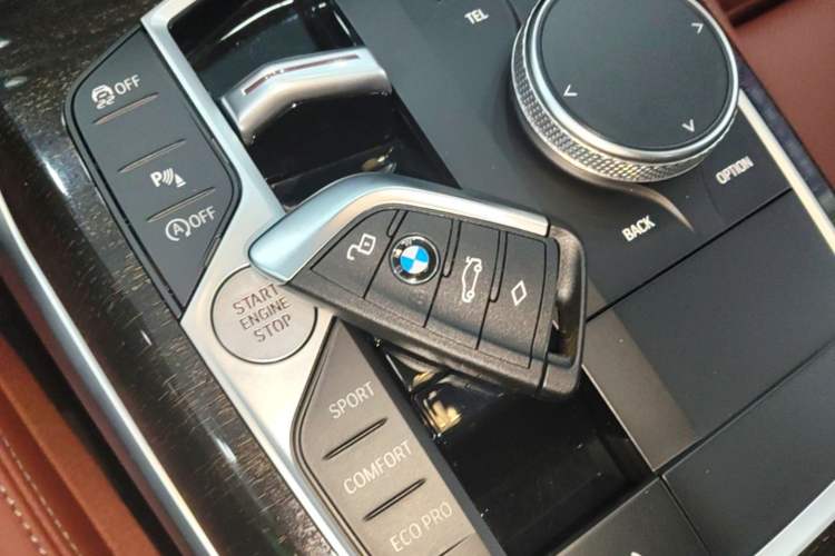 Used BMW 3 Series 2023 325Li M Sport Package Vehicle Key
