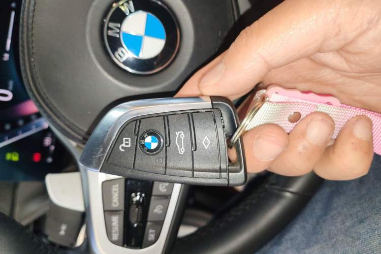 Used BMW 3 Series 2023 325Li M Sport Package Vehicle Key