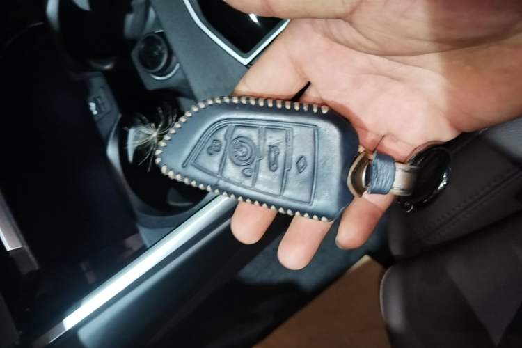 Used BMW 3 Series 2023 325i M Sport Package Vehicle Key