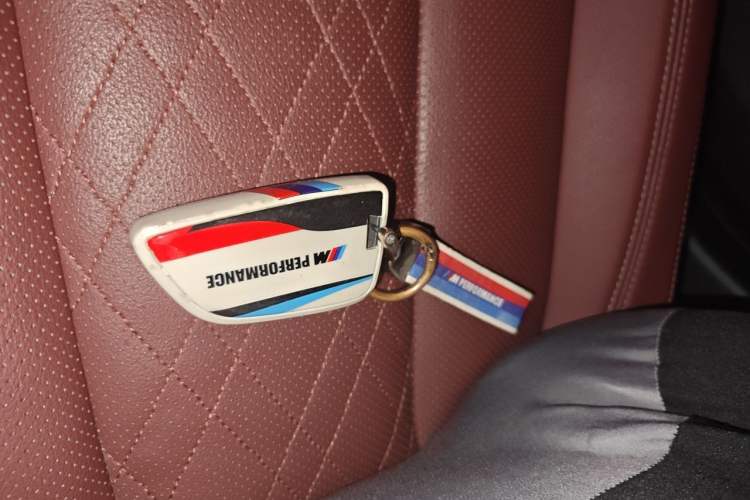Used BMW 3 Series 2023 325i M Sport Package Vehicle Key