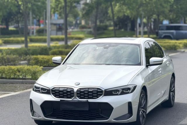 Ojetý BMW 3 Series 2023 325Li M Sport Package