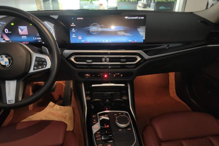 Used BMW 3 Series 2024 320Li M Sport Package Audio And AC Panel