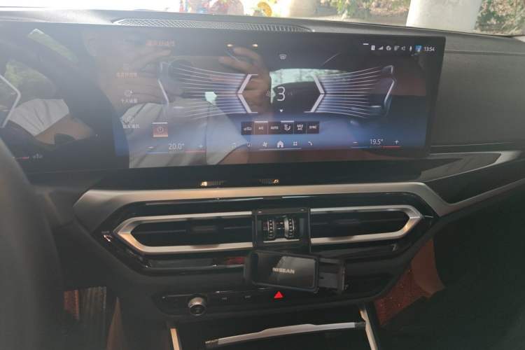 Used BMW 3 Series 2024 325Li M Sport Night Edition Package Audio And AC Panel