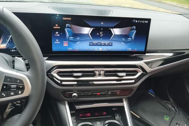 Used BMW 3 Series 2024 325i M Sport Night Edition Package Audio And AC Panel