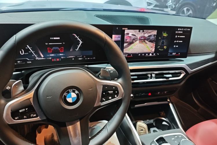 Used BMW 3 Series 2024 325i M Sport Package Center Console