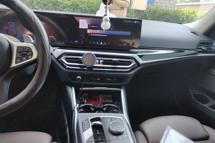 Used BMW 3 Series 2024 325Li M Sport Night Edition Package Center Console