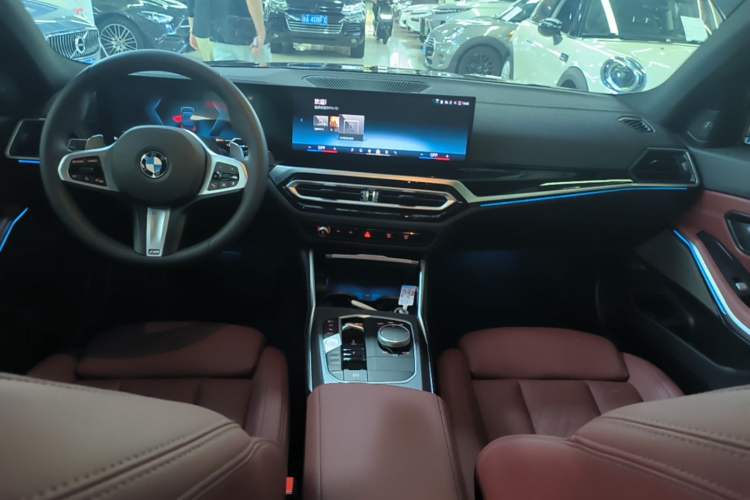 Used BMW 3 Series 2024 325i M Sport Night Edition Package Center Console