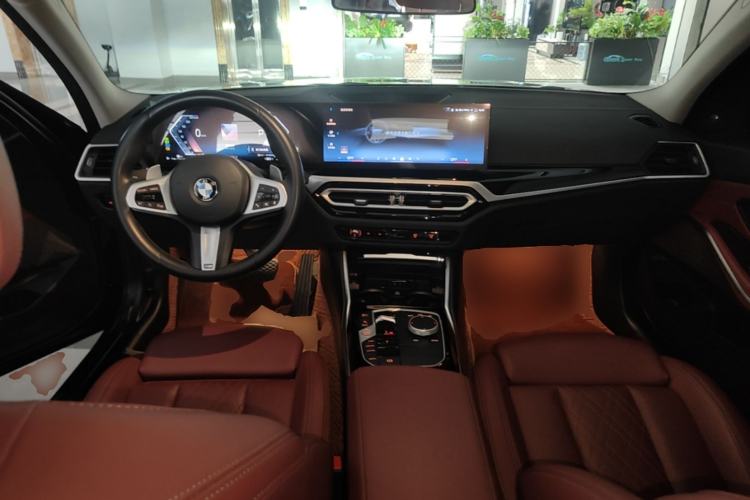Used BMW 3 Series 2024 320Li M Sport Package Center Console