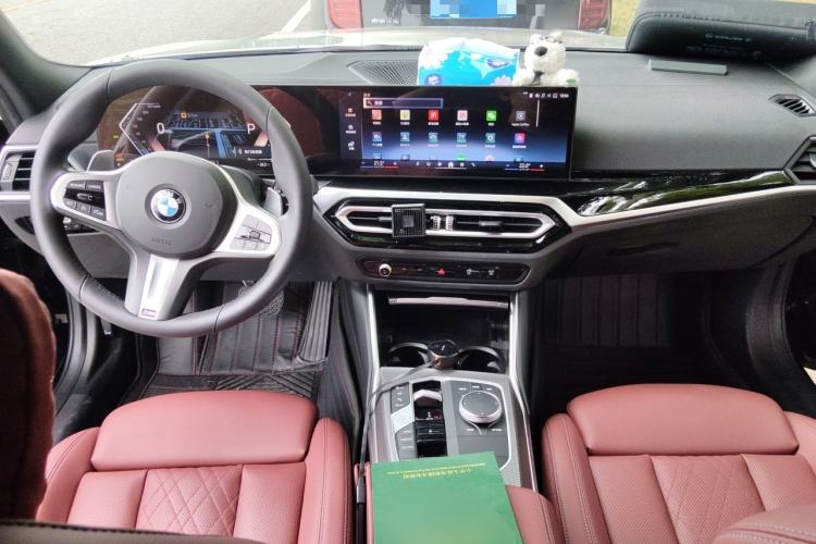 Used BMW 3 Series 2024 325i M Sport Night Edition Package Center Console