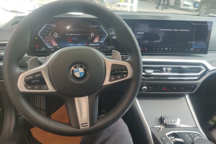 Used BMW 3 Series 2024 325i M Sport Package Center Console