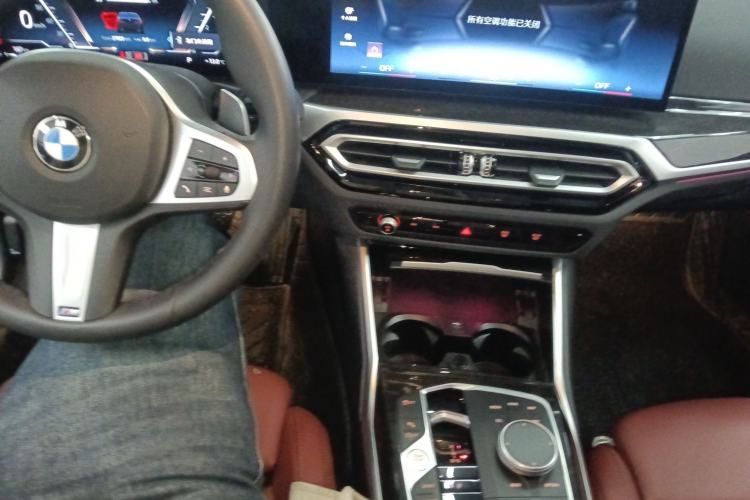 Used BMW 3 Series 2024 325Li M Sport Package Center Console