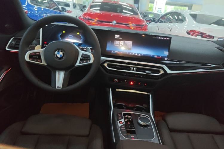 Used BMW 3 Series 2024 325i M Sport Night Edition Package Center Console