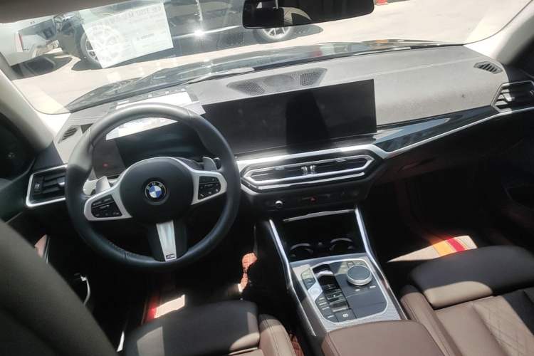 Used BMW 3 Series 2024 325Li M Sport Night Edition Package Center Console