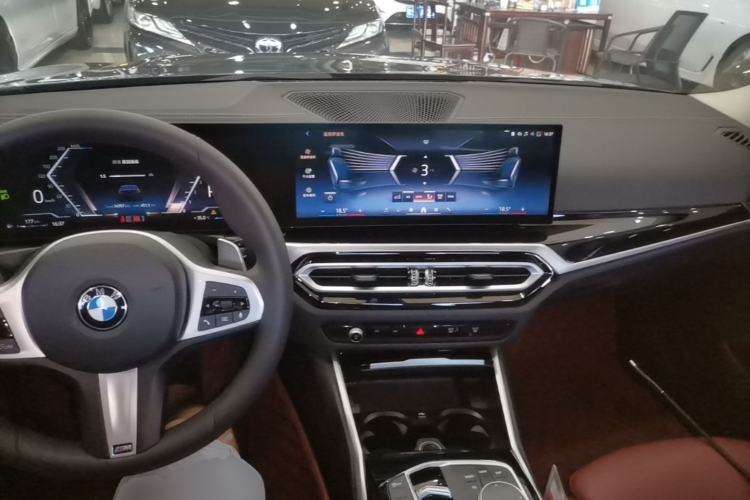 Used BMW 3 Series 2024 320Li M Sport Package Center Console