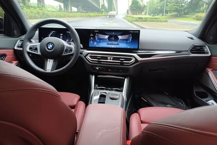 Used BMW 3 Series 2024 325i M Sport Night Edition Package Center Console