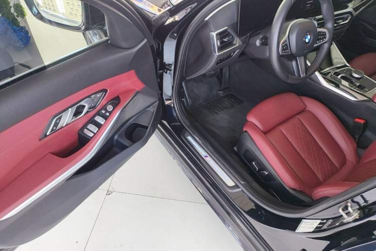 Used BMW 3 Series 2024 320Li M Sport Package Driver Seat