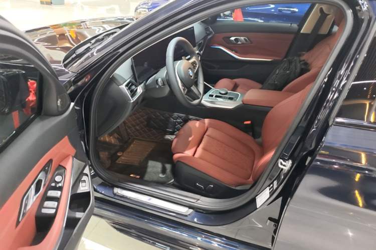 Used BMW 3 Series 2024 325Li M Sport Night Edition Package Driver Seat