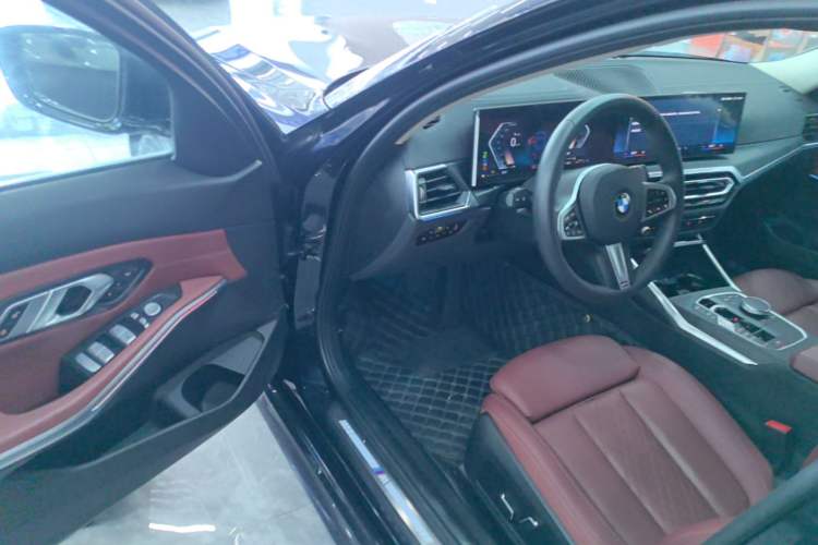 Used BMW 3 Series 2024 325i M Sport Package Driver Seat