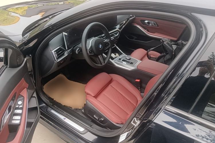 Used BMW 3 Series 2024 325i M Sport Night Edition Package Driver Seat