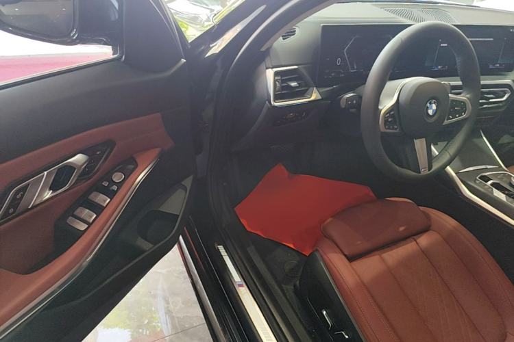 Used BMW 3 Series 2024 325i M Sport Package Driver Seat