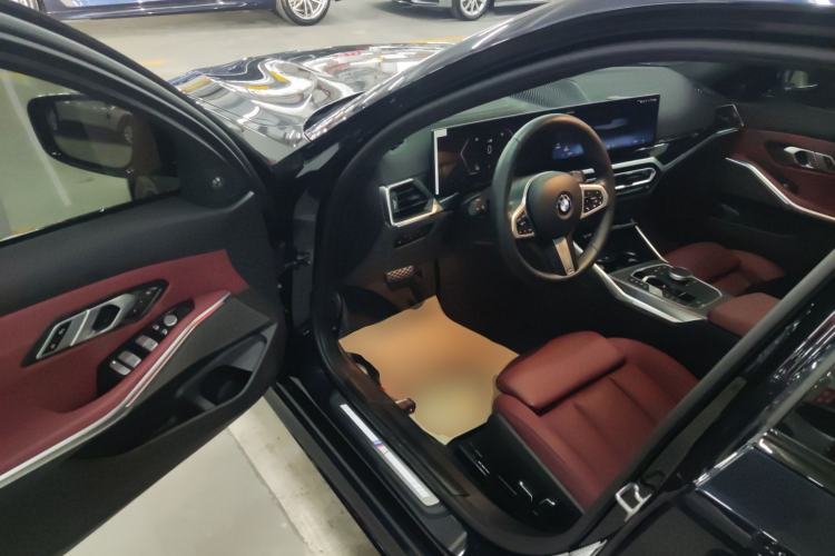 Used BMW 3 Series 2024 325i M Sport Night Edition Package Driver Seat