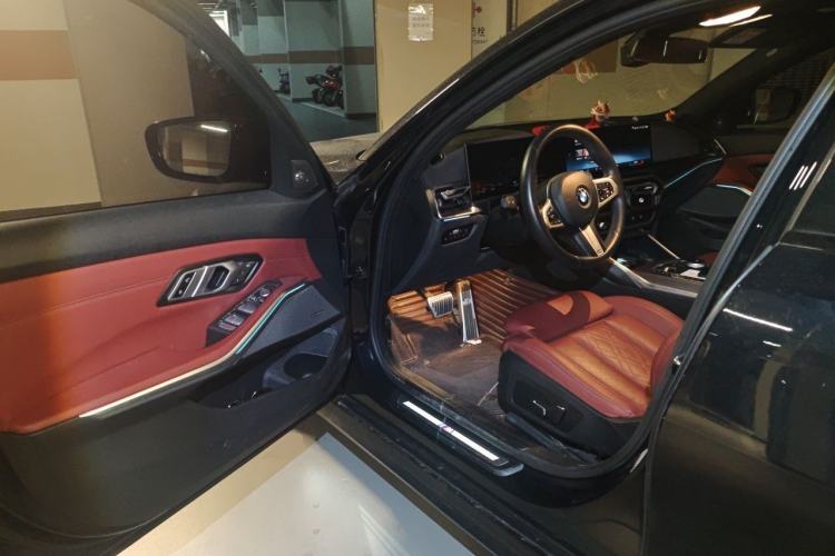 Used BMW 3 Series 2024 325i M Sport Night Edition Package Driver Seat