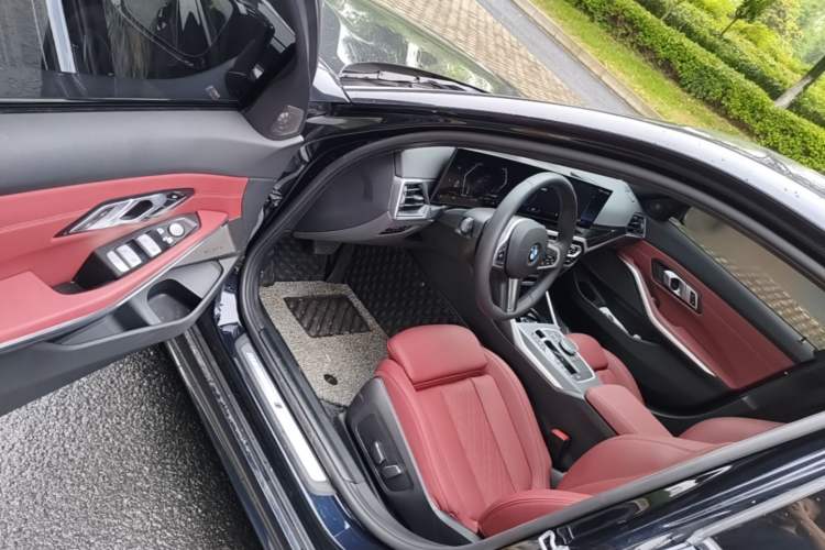 Used BMW 3 Series 2024 325i M Sport Night Edition Package Driver Seat
