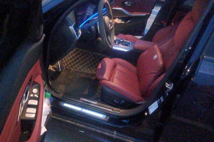 Used BMW 3 Series 2024 330i M Sport Night Edition Package Driver Seat