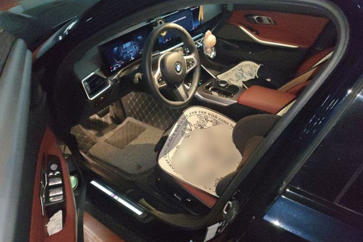 Used BMW 3 Series 2024 325i M Sport Night Edition Package Driver Seat