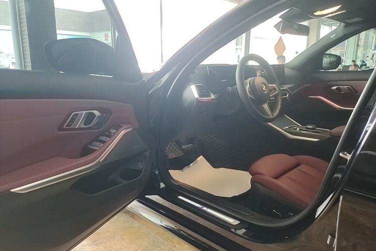 Used BMW 3 Series 2024 330Li M Sport Night Edition Package Driver Seat