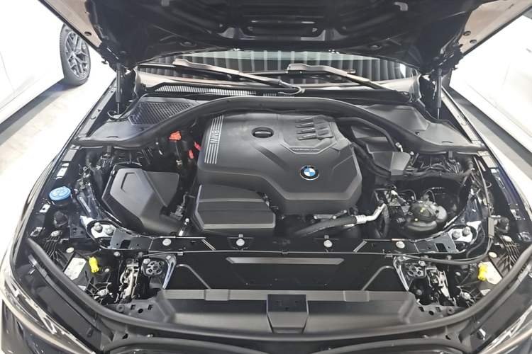 Used BMW 3 Series 2024 325i M Sport Night Edition Package Engine Bay