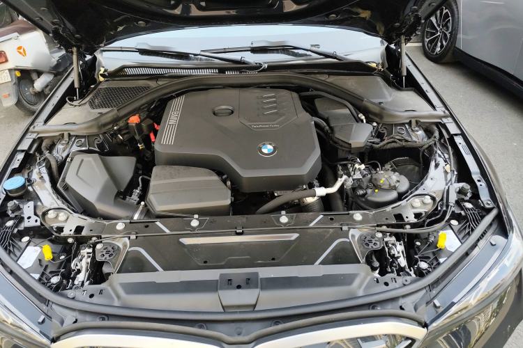 Used BMW 3 Series 2024 325i M Sport Package Engine Bay