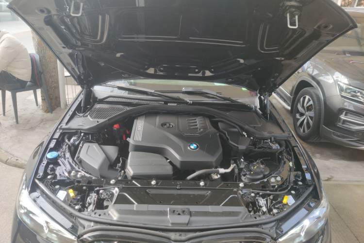 Used BMW 3 Series 2024 325i M Sport Package Engine Bay