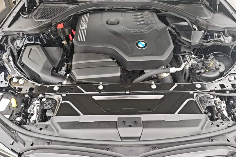 Used BMW 3 Series 2024 325i M Sport Night Edition Package Engine Bay