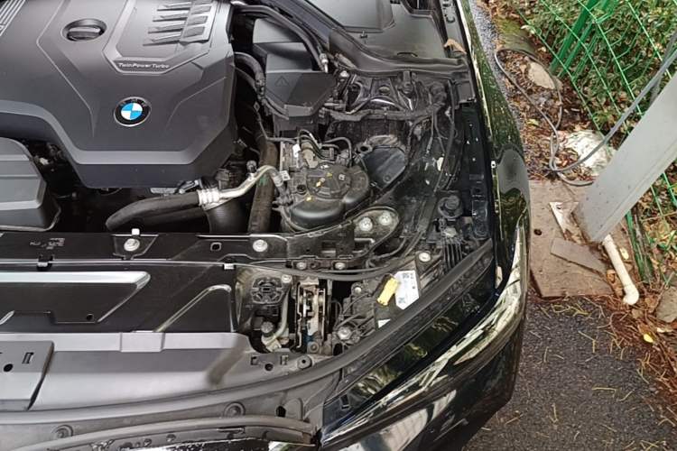 Used BMW 3 Series 2024 325i M Sport Night Edition Package Engine Bay Left