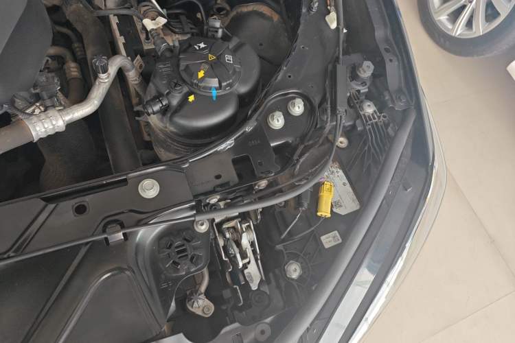 Used BMW 3 Series 2024 325Li M Sport Night Edition Package Engine Bay Left