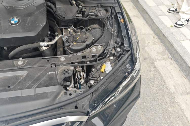 Used BMW 3 Series 2024 325Li M Sport Package Engine Bay Left