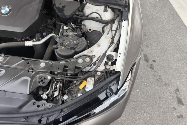 Used BMW 3 Series 2024 325i M Sport Night Edition Package Engine Bay Left