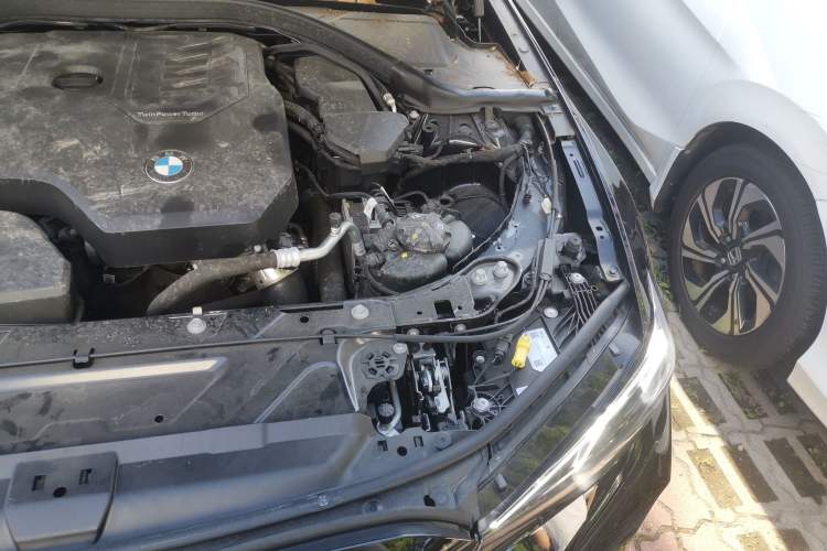 Used BMW 3 Series 2024 325i M Sport Night Edition Package Engine Bay Left